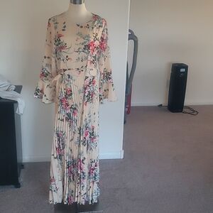 3/4 sleeved, long pleated skirt dress